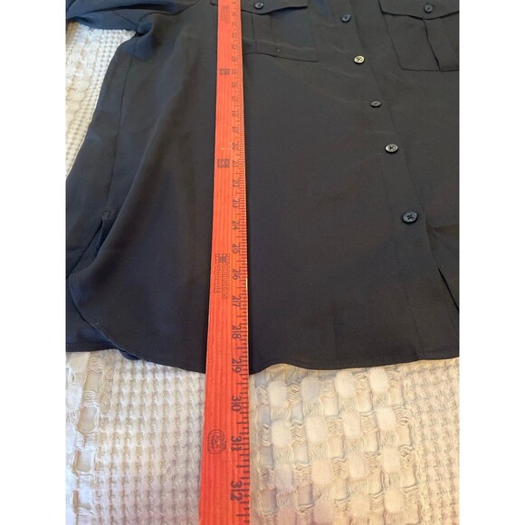 DKNY Blouse Button Down Plus Size XL Black Top Pockets Slit Sides Rounded Bottom - Picture 9 of 10